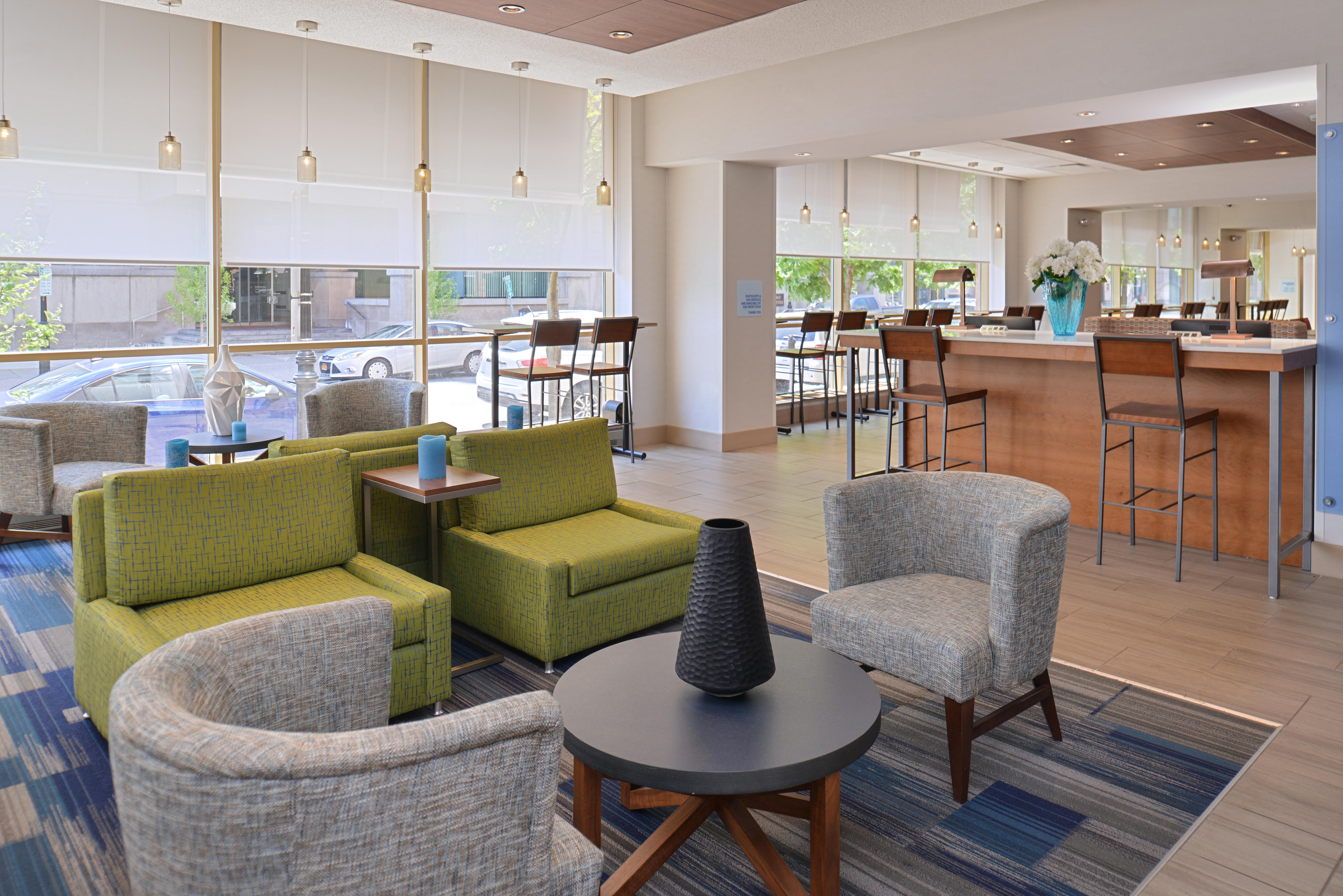 Holiday Inn Express & Suites Buffalo Downtown By Ihg Екстериор снимка