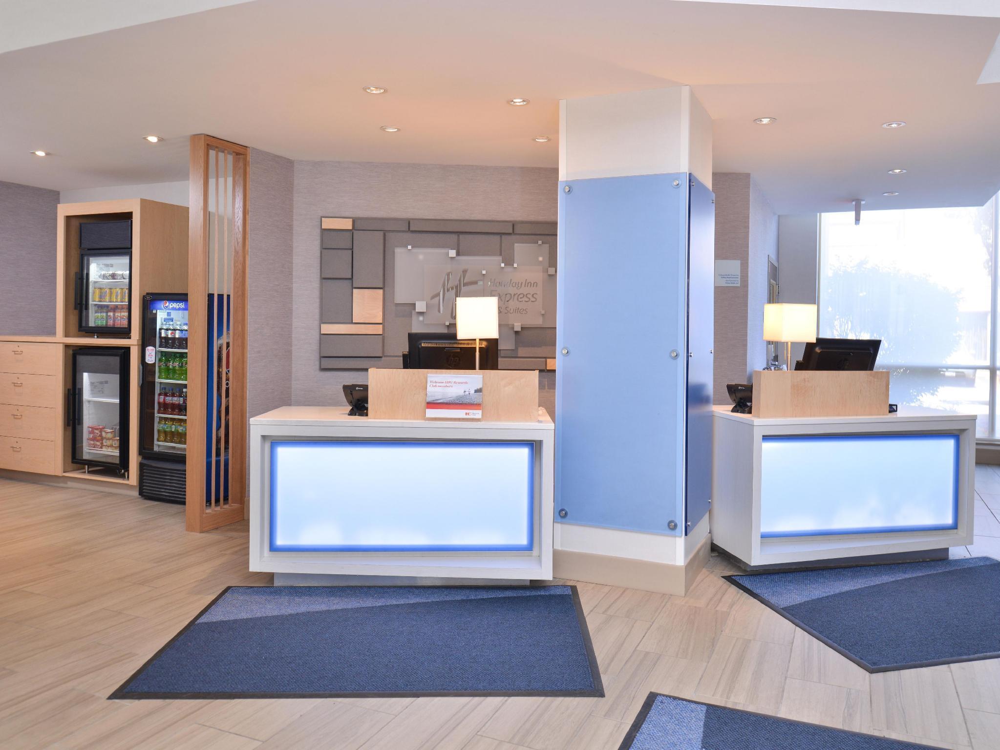 Holiday Inn Express & Suites Buffalo Downtown By Ihg Екстериор снимка