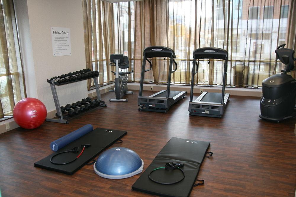 Holiday Inn Express & Suites Buffalo Downtown By Ihg Екстериор снимка