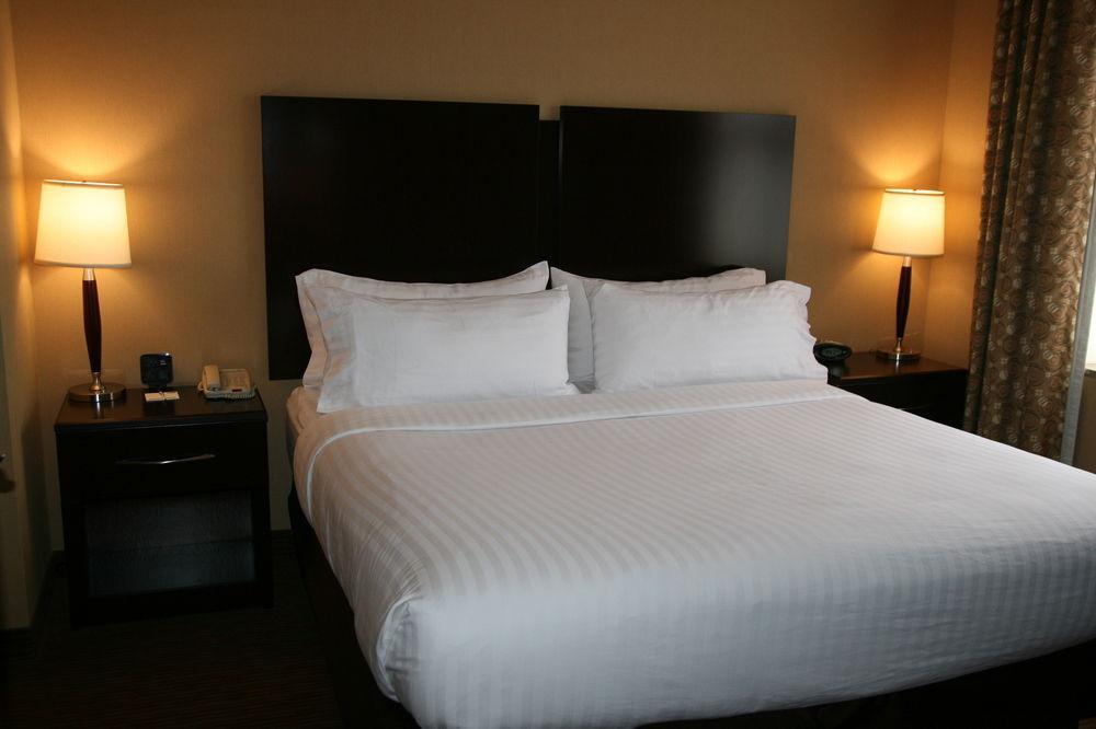 Holiday Inn Express & Suites Buffalo Downtown By Ihg Екстериор снимка