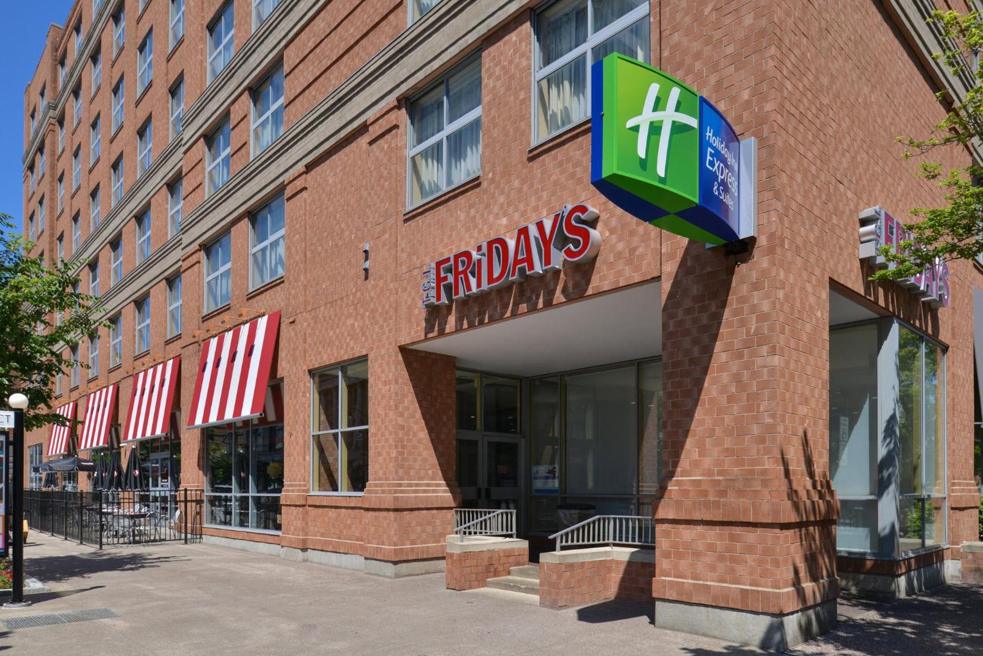 Holiday Inn Express & Suites Buffalo Downtown By Ihg Екстериор снимка