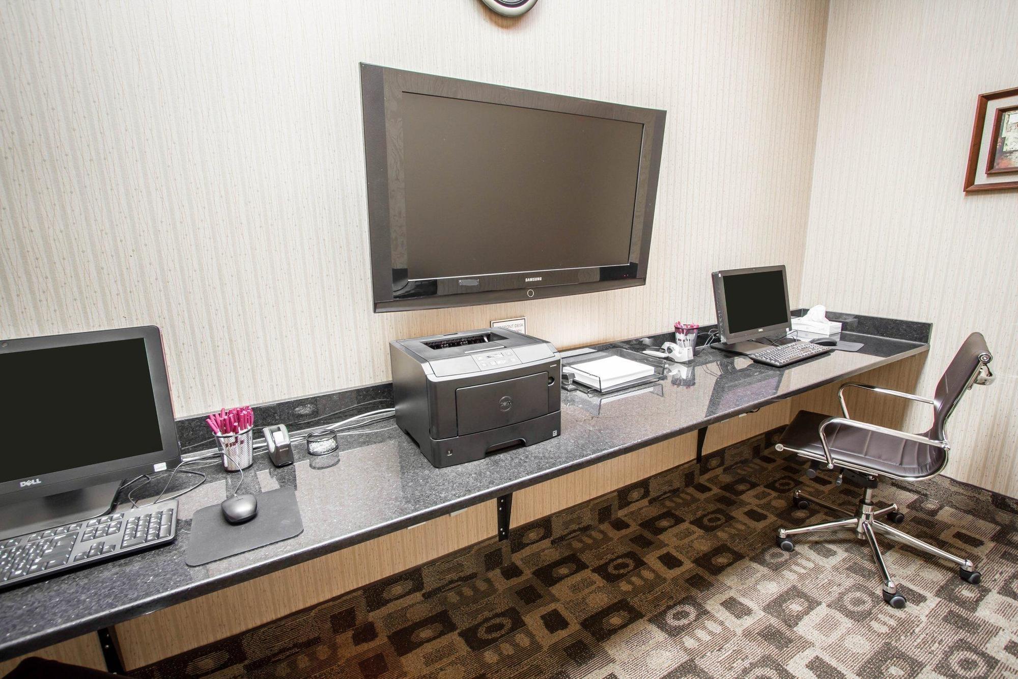 Holiday Inn Express & Suites Buffalo Downtown By Ihg Екстериор снимка