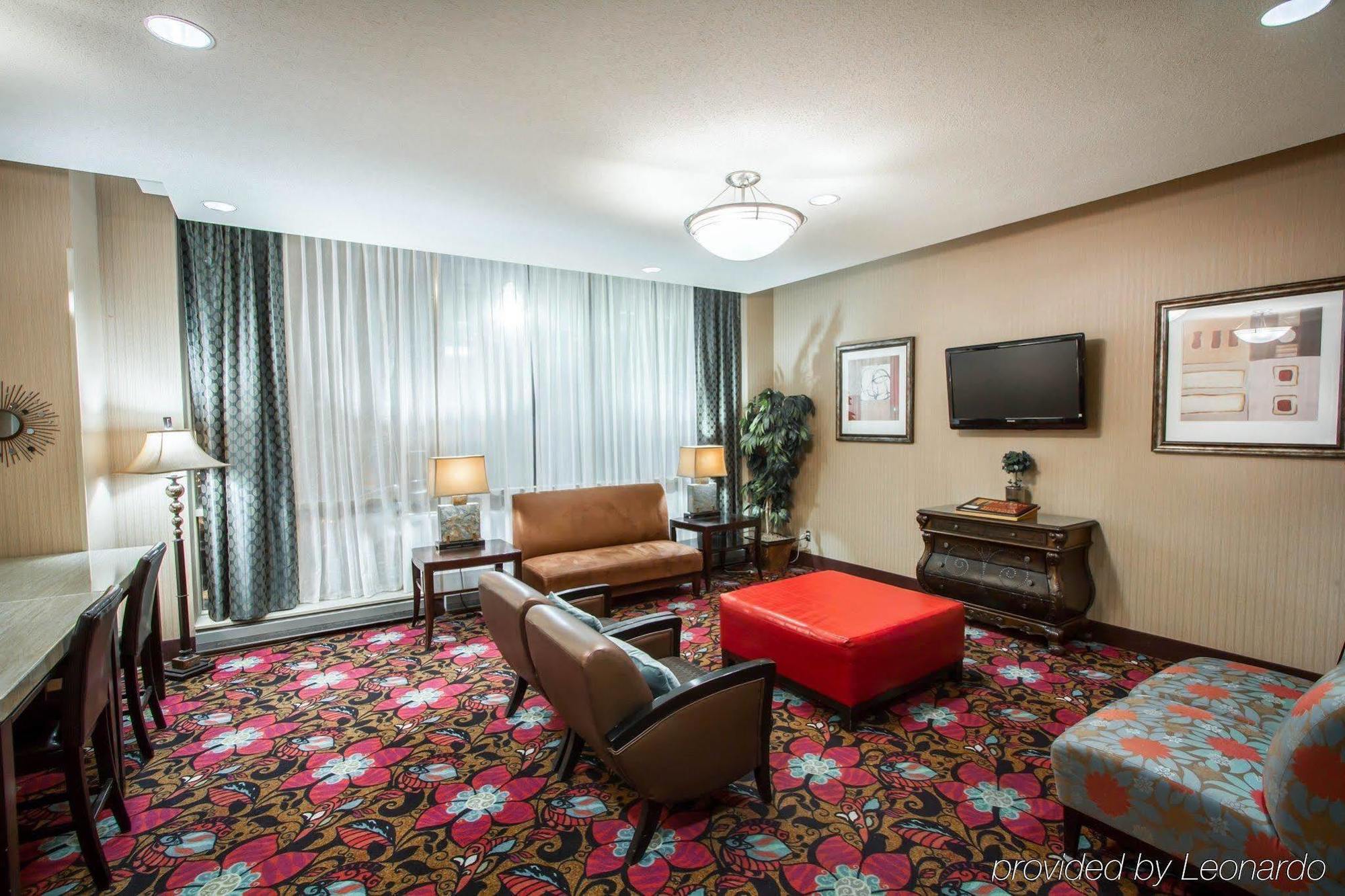 Holiday Inn Express & Suites Buffalo Downtown By Ihg Екстериор снимка