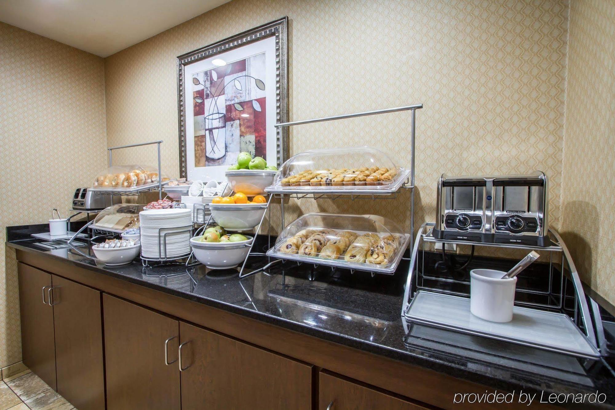 Holiday Inn Express & Suites Buffalo Downtown By Ihg Екстериор снимка