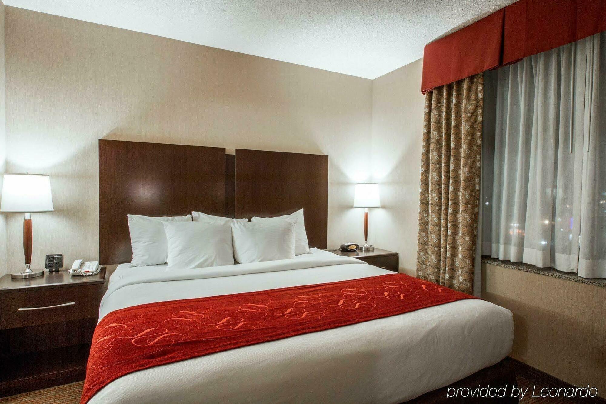 Holiday Inn Express & Suites Buffalo Downtown By Ihg Екстериор снимка
