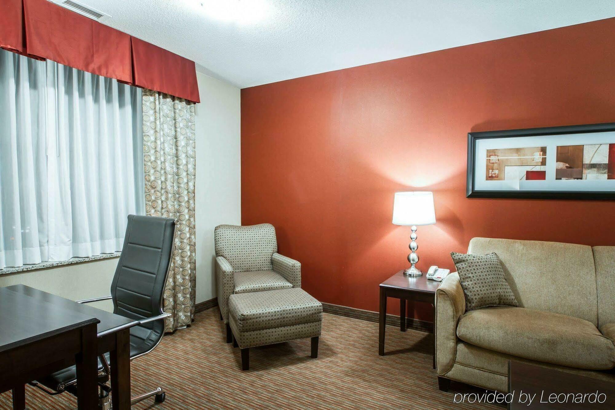 Holiday Inn Express & Suites Buffalo Downtown By Ihg Екстериор снимка
